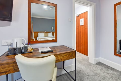 Family Triple Room, 1 Double Bed | Individually decorated, individually furnished, desk, laptop workspace