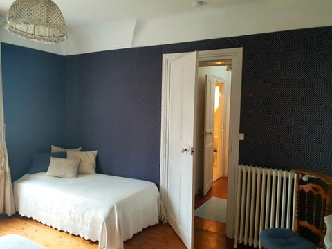 Triple Room | Individually decorated, individually furnished, free WiFi, bed sheets