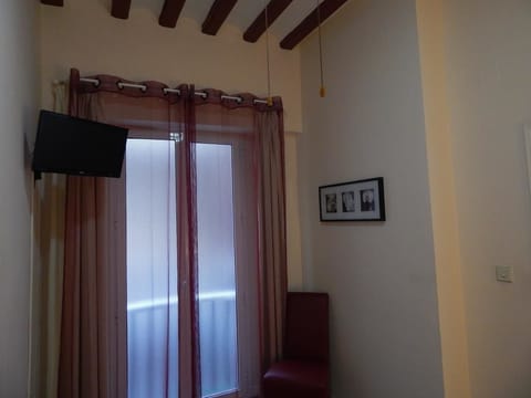 Double or Twin Room, Private Bathroom | Desk, free WiFi