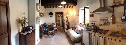 Apartment, 2 Bedrooms | Private kitchenette | Fridge, oven, stovetop, electric kettle