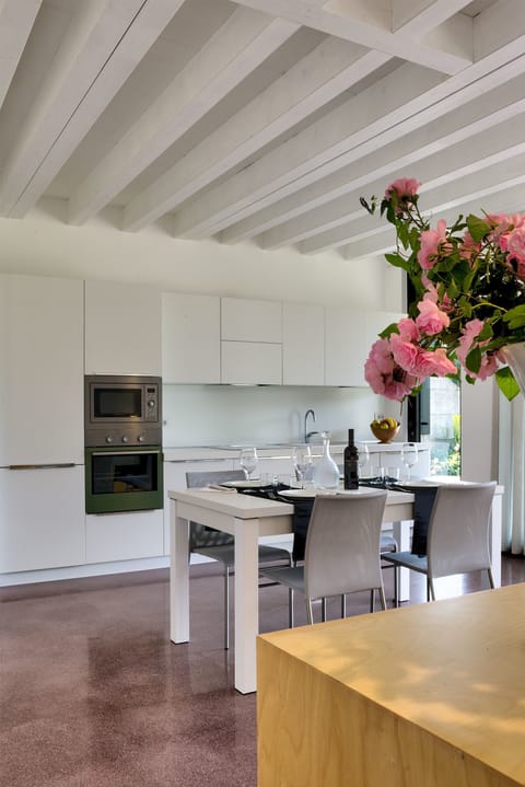 Exclusive Apartment, 2 Bedrooms, Patio, Garden View (Iris) | Private kitchen | Fridge, microwave, oven, stovetop