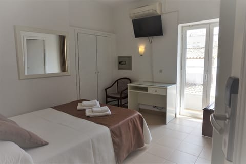 Standard Double Room | Pillowtop beds, in-room safe, desk, free WiFi