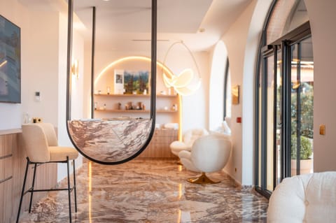 Couples treatment rooms, body treatments, hydrotherapy, aromatherapy