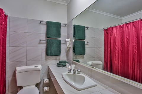 Standard Double & Single | Bathroom | Shower, free toiletries, towels