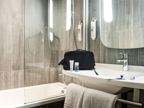 Standard Twin Room, 2 Twin Beds | In-room safe, individually furnished, desk, laptop workspace