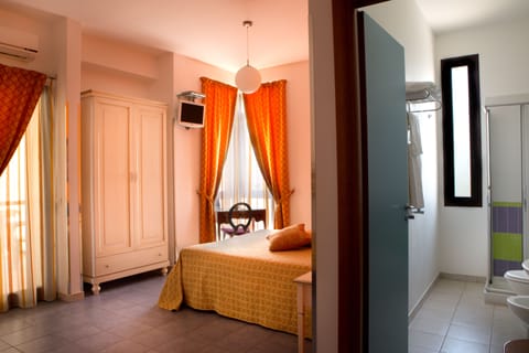 Quadruple Room | 1 bedroom, Frette Italian sheets, premium bedding, Select Comfort beds