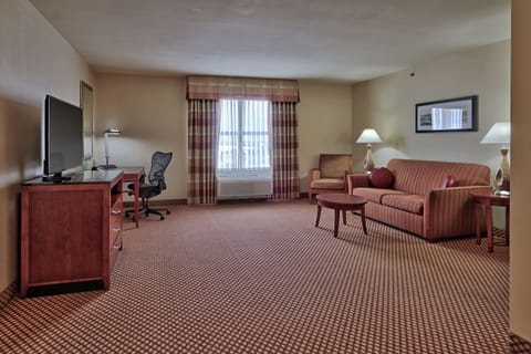 Suite, 1 King Bed, Accessible | Hypo-allergenic bedding, in-room safe, desk, iron/ironing board