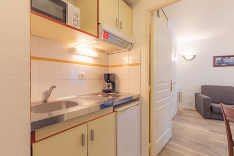 Apartment | Private kitchenette | Fridge, microwave, stovetop, dishwasher