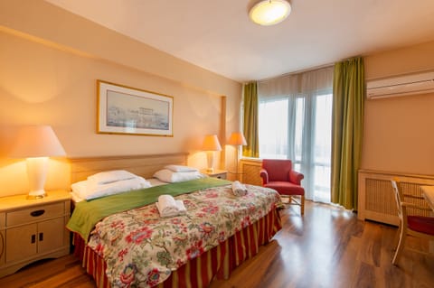 Standard Double Room, Balcony | In-room safe, desk, blackout drapes, free WiFi