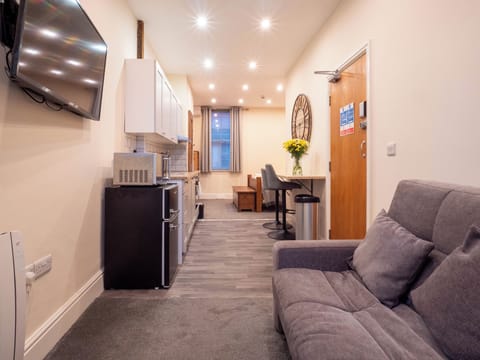 Llety Small Double | Living area | 46-inch LED TV with digital channels, TV