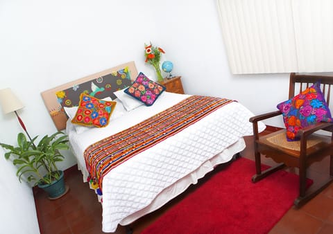 Deluxe Double Room, 1 Queen Bed, Non Smoking, Private Bathroom | Free WiFi, bed sheets