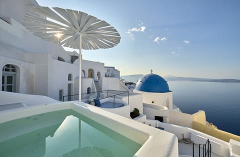 Rooftop pool
