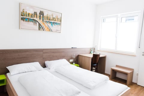 Double Room, Private Bathroom | Desk, soundproofing, free WiFi, bed sheets