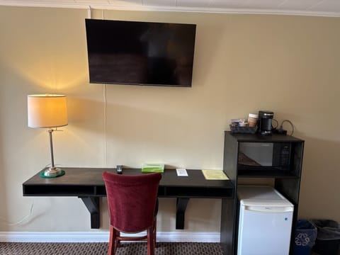 Classic Single Room | Individually decorated, individually furnished, desk, free WiFi