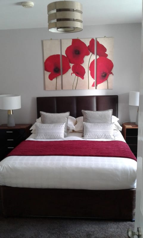 Deluxe Double Room, Non Smoking | Egyptian cotton sheets, premium bedding, individually decorated