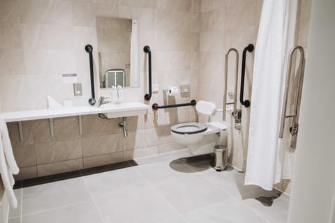 Standard Room (Adapted Double) | Bathroom | Free toiletries, hair dryer, towels, toilet paper