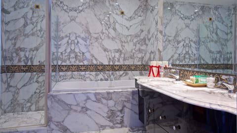 Presidential Suite, Sea View | Bathroom | Bathtub, jetted tub, free toiletries, hair dryer