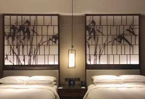 Premium bedding, in-room safe, desk, iron/ironing board
