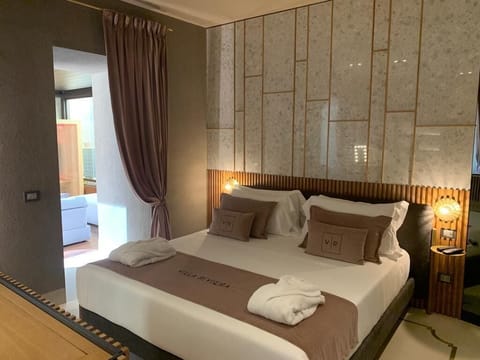 Junior Suite, Sauna (jetted tub) | 1 bedroom, premium bedding, down comforters, minibar