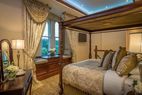 In-room safe, desk, iron/ironing board, free cribs/infant beds