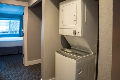 Two Bedroom Family Suite | Laundry