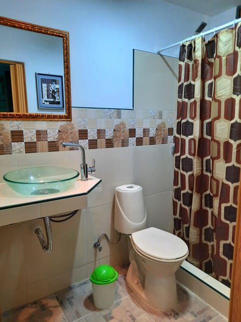 Comfort Apartment, 1 Double Bed, Non Smoking, Terrace | Bathroom | Shower, towels