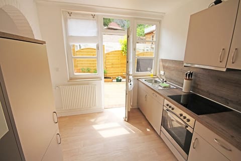 Apartment (Kalkberg) | Private kitchen | Fridge, oven, stovetop, dishwasher