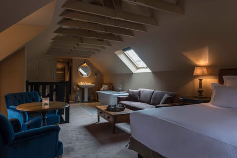 Prestige Room | Premium bedding, in-room safe, individually decorated