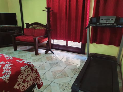 House, 3 Bedrooms, Non Smoking | In-room fitness