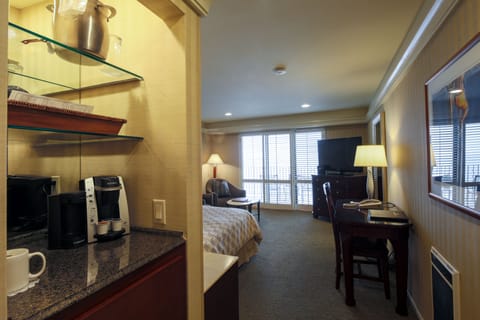 Room, 1 King Bed, Balcony, Oceanfront | Living area | 47-inch LCD TV with satellite channels, TV, DVD player