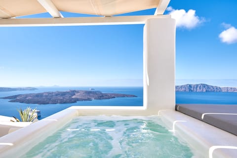 Honeymoon Suite, Hot Tub, Sea View (Caldera View) | Private spa tub