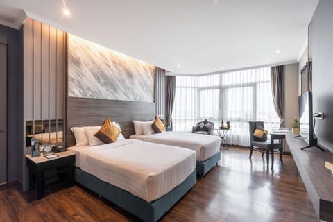 Deluxe Twin Room | Premium bedding, minibar, in-room safe, individually decorated