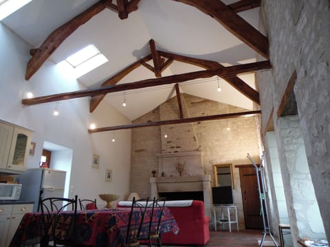 House (Charme) | Living room