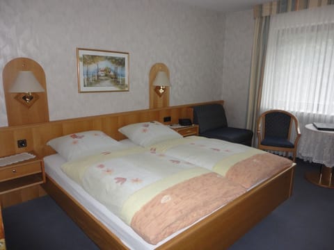 Standard Double Room, 1 Queen Bed, Non Smoking | Soundproofing, free WiFi, bed sheets