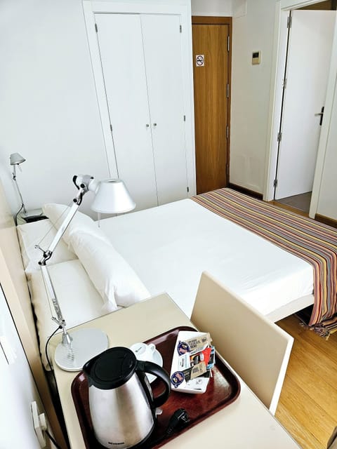 Single Room | Down comforters, pillowtop beds, minibar, in-room safe