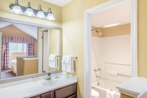 Suite, Multiple Beds, Non Smoking (Two-Bedroom, Loft) | Bathroom | Combined shower/tub, free toiletries, hair dryer, towels