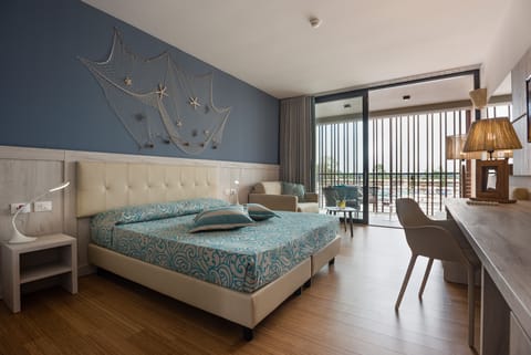 Standard Room, Balcony, Garden View | In-room safe, free cribs/infant beds, free WiFi, bed sheets