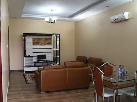 Apartment, 3 Bedrooms | 1 bedroom, premium bedding, in-room safe, desk