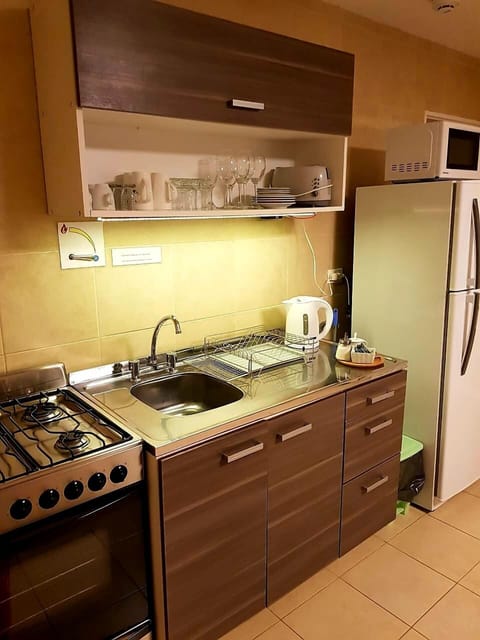 Traditional Apartment, 1 Queen Bed with Sofa bed | Private kitchen | Full-size fridge, microwave, oven, coffee/tea maker