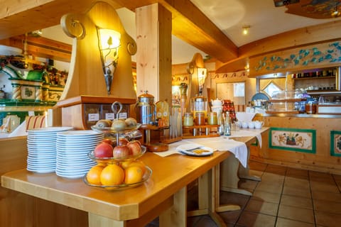 Daily buffet breakfast (EUR 16.50 per person)