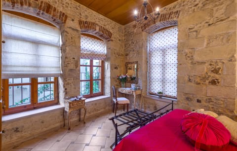 Superior Room | Egyptian cotton sheets, premium bedding, pillowtop beds, free minibar