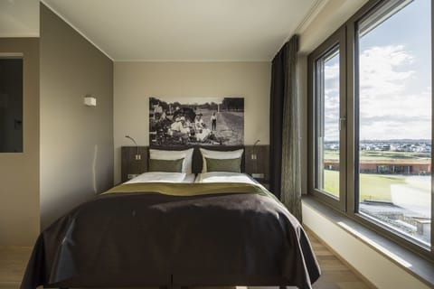 Classic Double Room Single Use, 1 Double Bed (2 mattresses) | Hypo-allergenic bedding, in-room safe, desk, laptop workspace