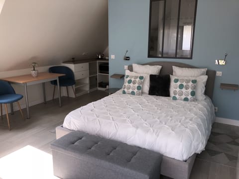 Blackout drapes, soundproofing, free cribs/infant beds, rollaway beds