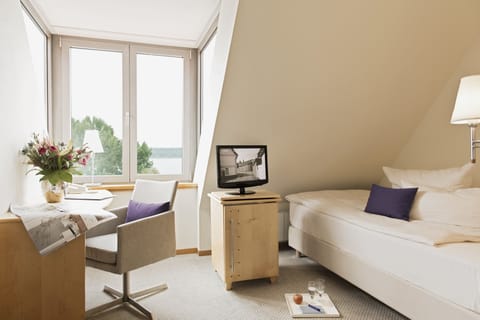 Single Room | In-room safe, free WiFi, bed sheets