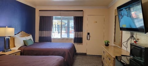 Room, 2 Queen Beds, Non Smoking, Private Bathroom | Free WiFi, bed sheets