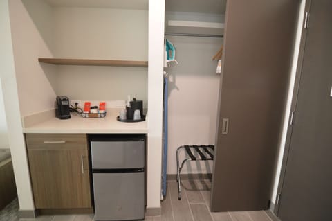 Standard Room, 1 King Bed, Non Smoking, Refrigerator | In-room safe, desk, laptop workspace, iron/ironing board