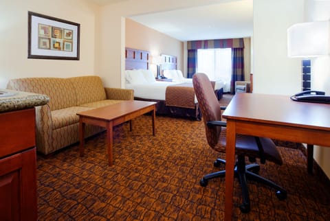 Suite, Multiple Beds | Desk, blackout drapes, iron/ironing board, free cribs/infant beds