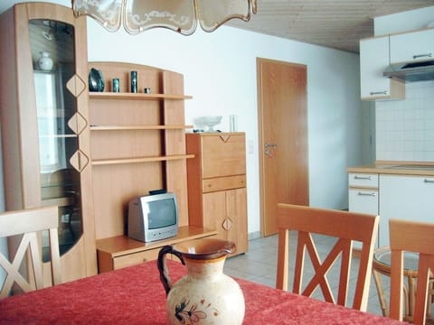 Superior Apartment, 2 Bedrooms, Non Smoking, Garden Area | Living area | Flat-screen TV