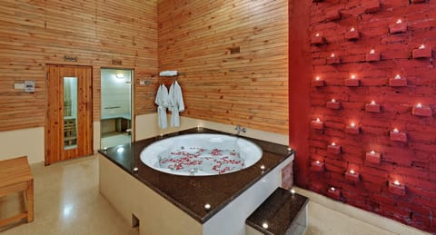 Indoor spa tub