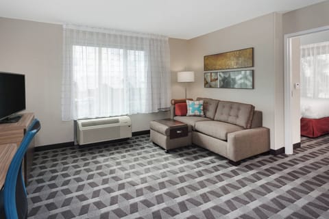 Suite, 1 Bedroom | Living room | Smart TV, Netflix, Hulu, streaming services